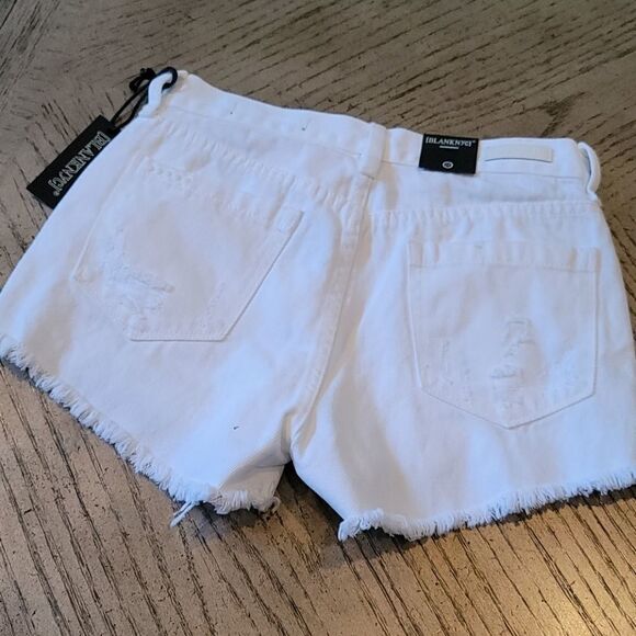 BLANK NYC size 26 white jean shorts NWT - Picture 5 of 9